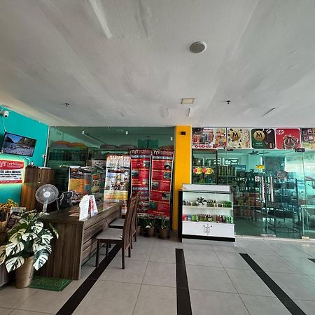 Hotel Adya Express Chenang Pantai Cenang  Buitenkant foto